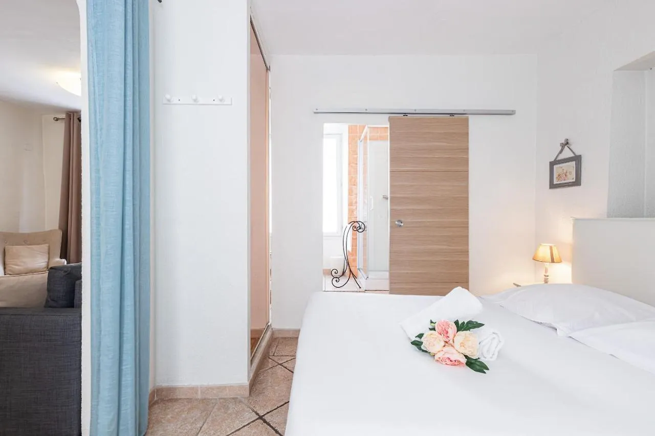 Cozy 1 Bdr At Nice Port