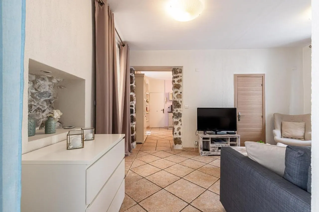 Cozy 1 Bdr At Nice Port